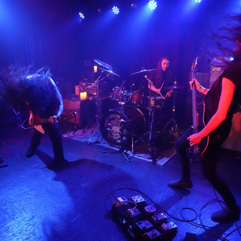 New Promo: MOCKCHARGE - Into The Valley Below - (Thrash, Groove, Death Metal)