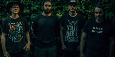 Stoner Rock And Death Metal Collide In ITUS' New Video “Droner”