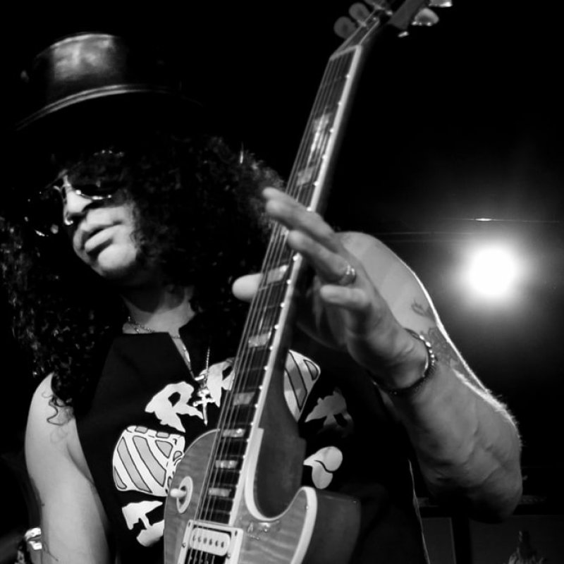 SLASH: 'There's No Shortage Of Ideas' For Possible New GUNS N' ROSES Album 