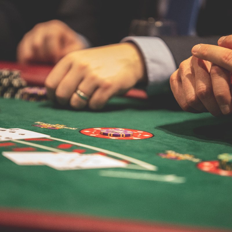 Responsible gambling behavior and player health care: support programs