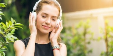 5 Awesome Music Streaming Services to Get Your Groove On