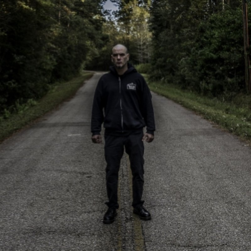  PHILIP ANSELMO Says He Is 'Nine Months Clean' And 45 Pounds Lighter Than He Was A Year Ago 