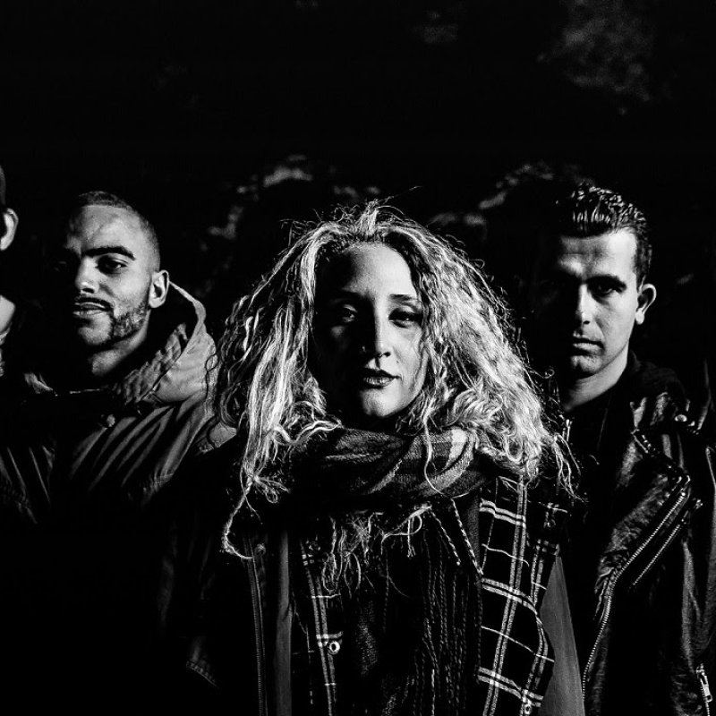 French metal/rock newcomers DIZORDER streamed first EP "MOON PHASES"