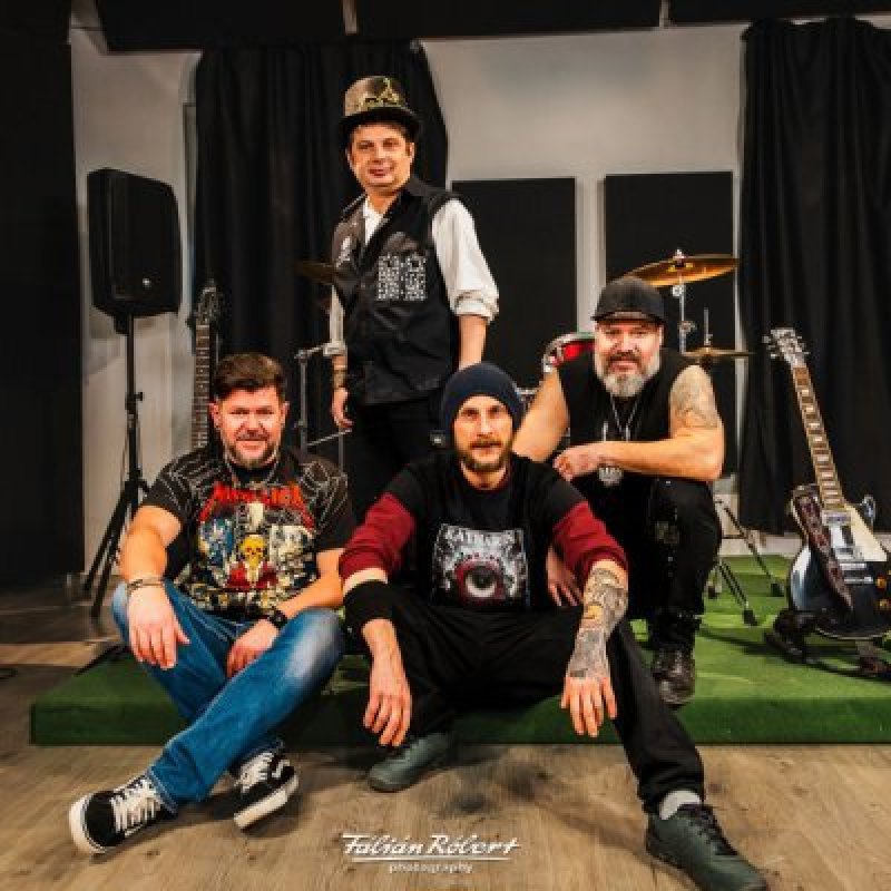 KATHAREIN EARNS PRAISE FROM NO CLEAN SINGING FOR &ldquo;AIN&rsquo;T NOBODY&rdquo;