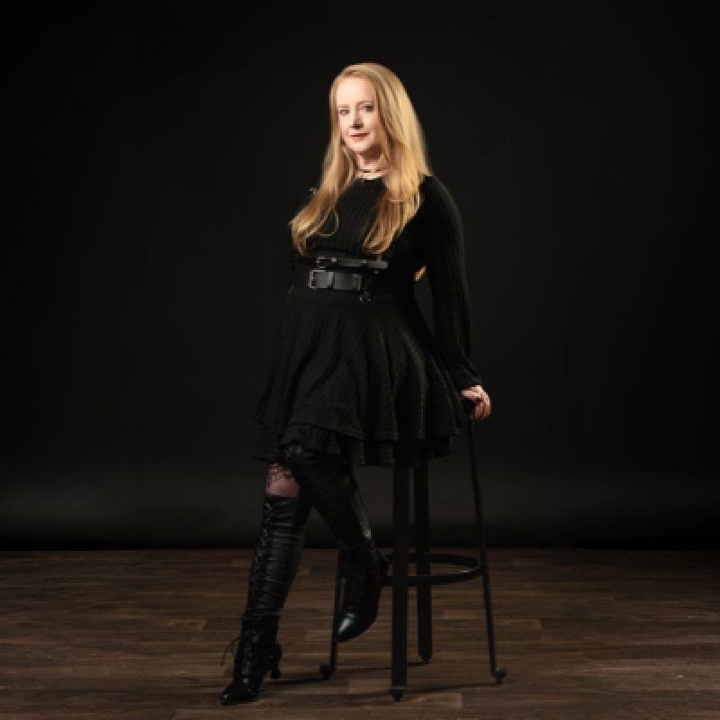 TALIA HOIT UNLEASHES NEW FULL-LENGTH ALBUM &ldquo;WHEN THE SKIES FALL&rdquo; OUT NOW VIA SAOL
