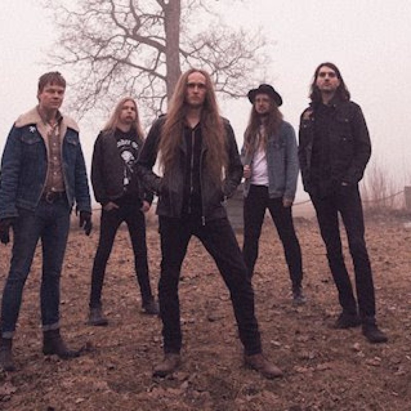 Musta Risti ("Black Cross")'s self titled album is an exercise in apocalyptic retrofuturist doom-boogie!
