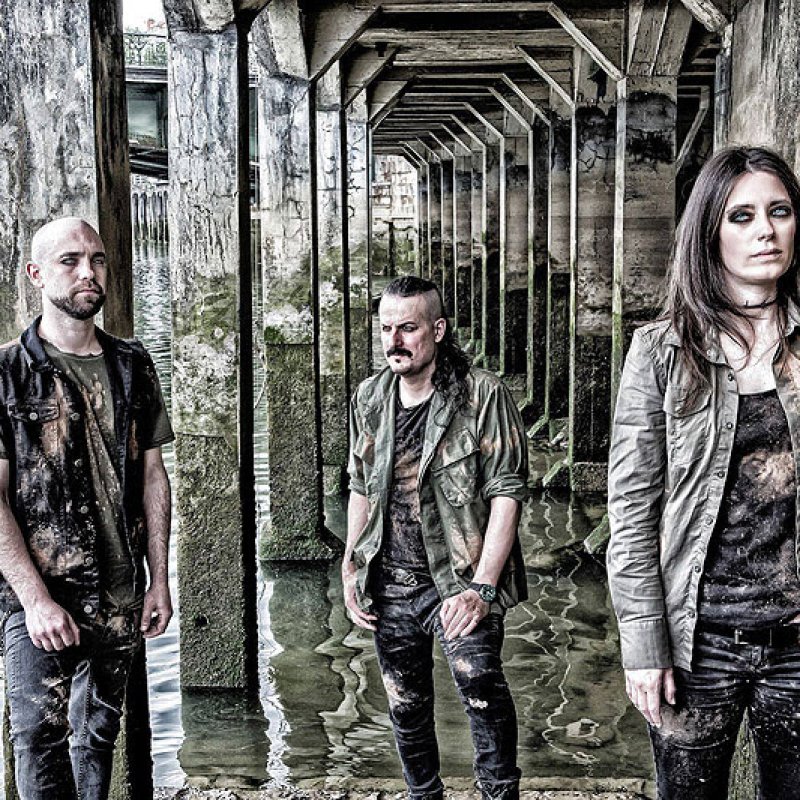 S&Ouml;NAMBULA reveal new video