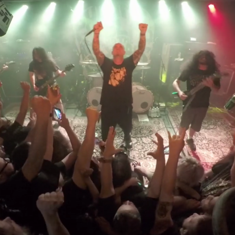  Watch Philip H. Anselmo & the Illegals' Crushing Cover of Pantera's "A New Level" 