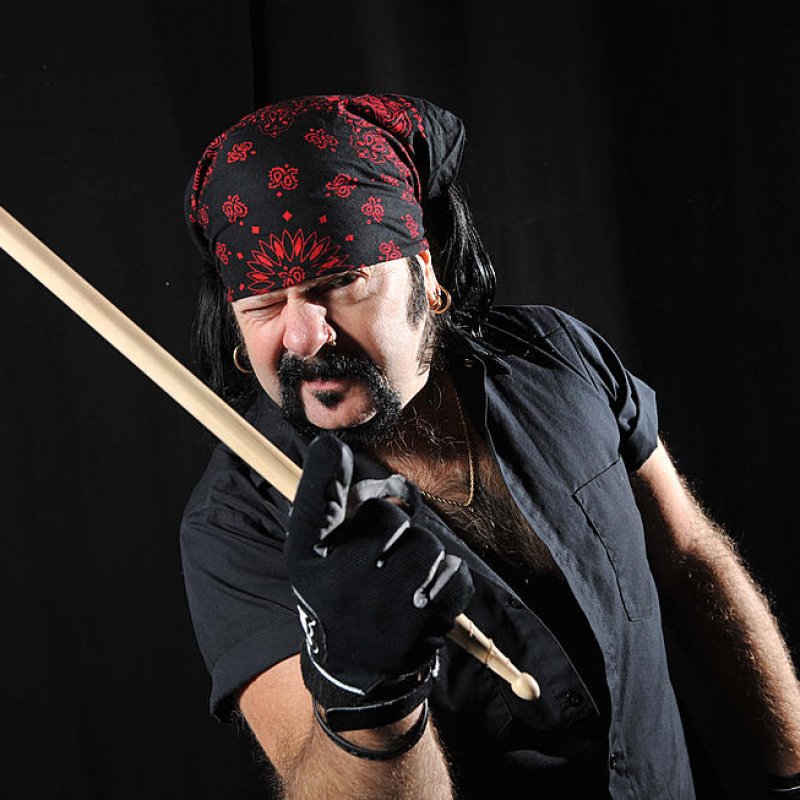 Nickelback Claims Vinnie Paul Didn't Wanna Be Alive Anymore!