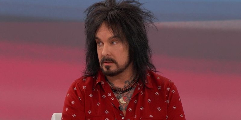 Motley Crue's NIKKI SIXX Is 'Shocked' R. KELLY 'Is Not In Jail Or Dead' 