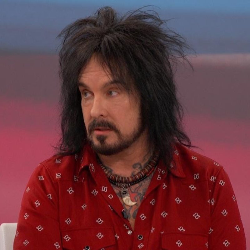 Motley Crue's NIKKI SIXX Is 'Shocked' R. KELLY 'Is Not In Jail Or Dead' 