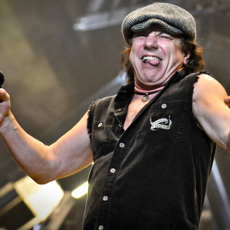  BRIAN JOHNSON Says He Is 'Sick Of Denying It' Confirms New AC/DC Record!