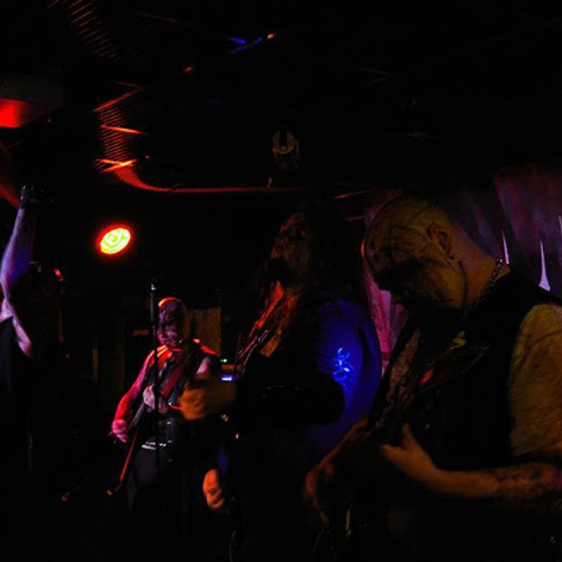 AIHOS set release date for HELTER SKELTER debut, reveal first track