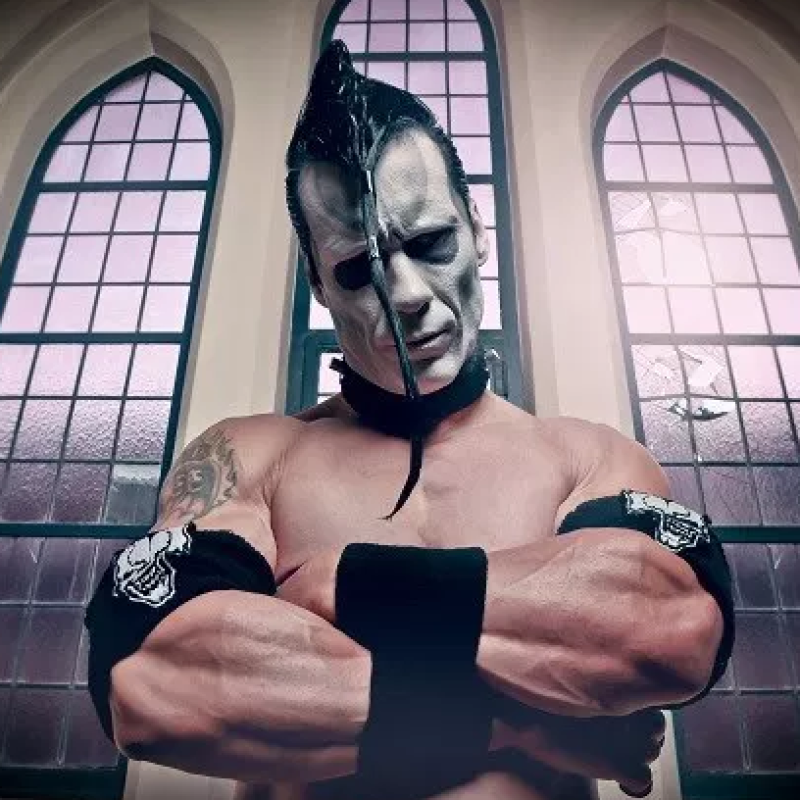 DOYLE Says He Is Forced To Do Meet N&rsquo; Greets Because &lsquo;Scumbag&rsquo; Fans Are Stealing Music&rsquo;