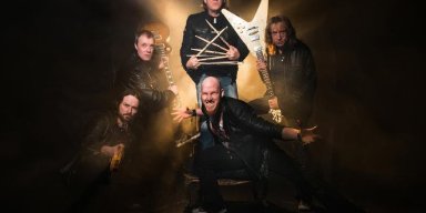 DIAMOND HEAD: New Wave Of British Heavy Metal Icons Sign Record Deal With Silver Lining Music; Upcoming Album The Coffin Train Set For Release May 24th