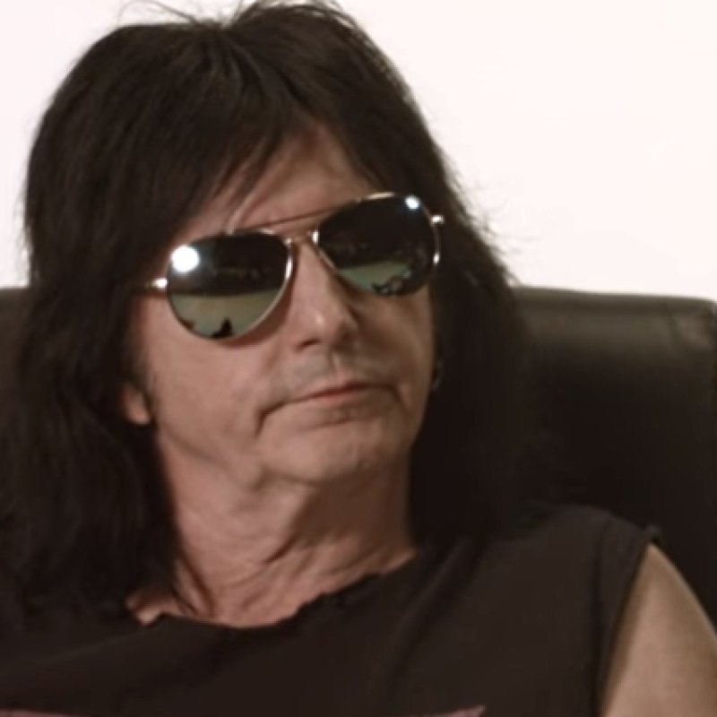  L.A. GUNS Slams M&Ouml;TLEY CR&Uuml;E For 'Like A Virgin' 