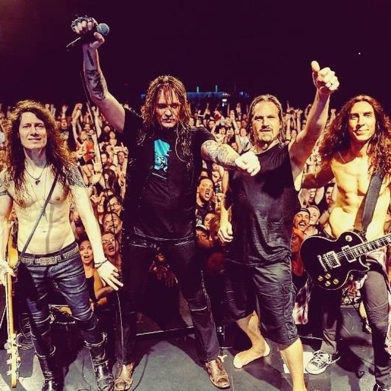  SEBASTIAN BACH Says All '80s Bands Had Their Own 'Identifiable Sound' 
