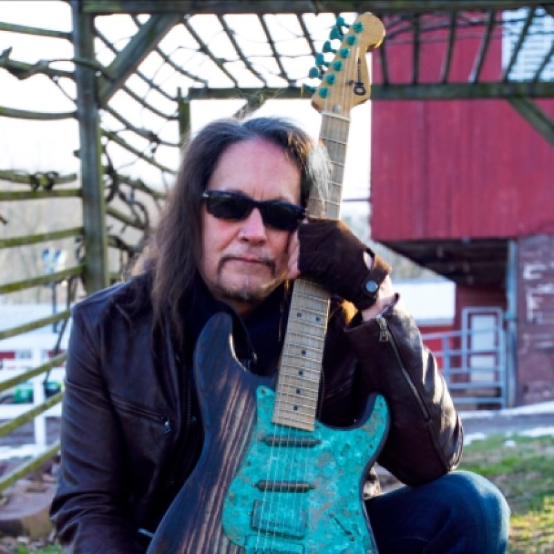 JAKE E. LEE: OZZY DIDN'T SNORT ANTS