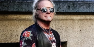  AEROSMITH's JOEY KRAMER MIA From Vegas Concert, Due To Possible Health Reasons?