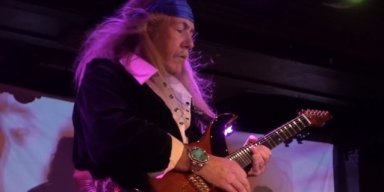  ULI JON ROTH: 'Stopped Listening To Music A Long, Long Time Ago' 