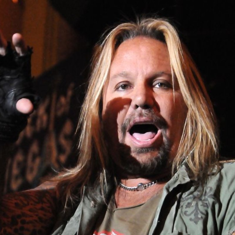  VINCE NEIL Refuses To Pay Lawyers $190,000 