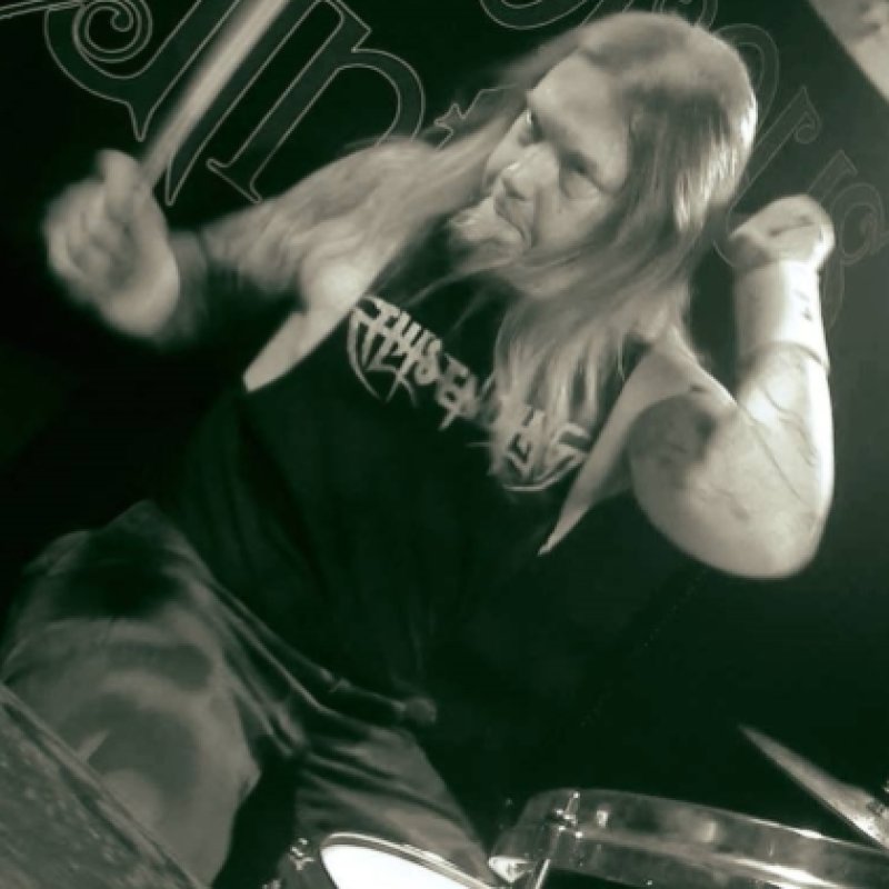 Ex-AMON AMARTH Drummer Accuses Singer JOHAN HEGG Of Spreading 'Lies'