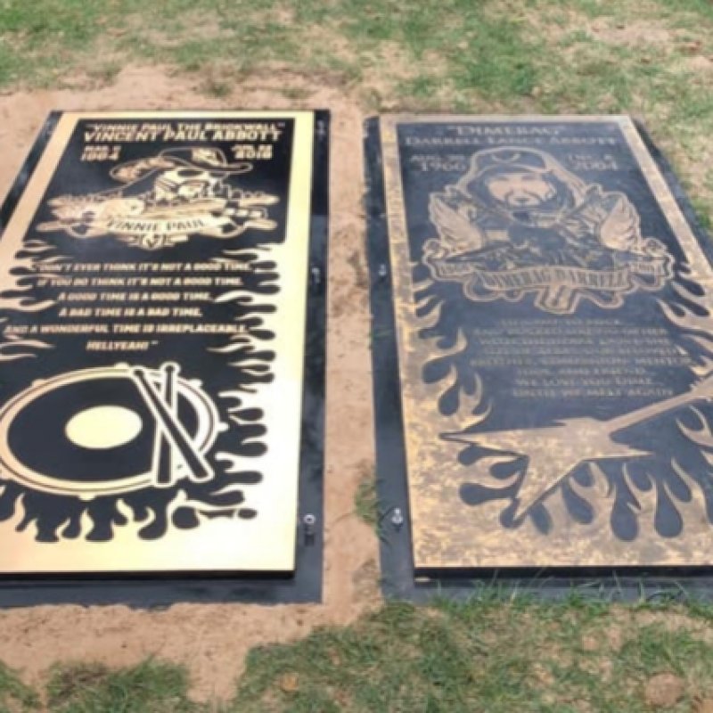 VINNIE PAUL'S GRAVE MARKER INSTALLED