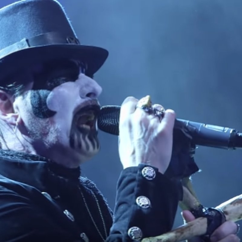 KING DIAMOND Performs New Song!