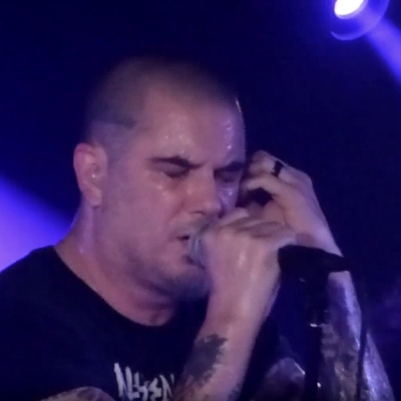 PHILIP ANSELMO Performs PANTERA Classics In London 