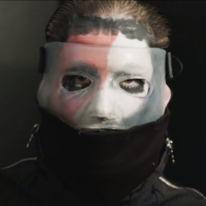 TAYLOR'S 'DISTURBING' NEW MASK