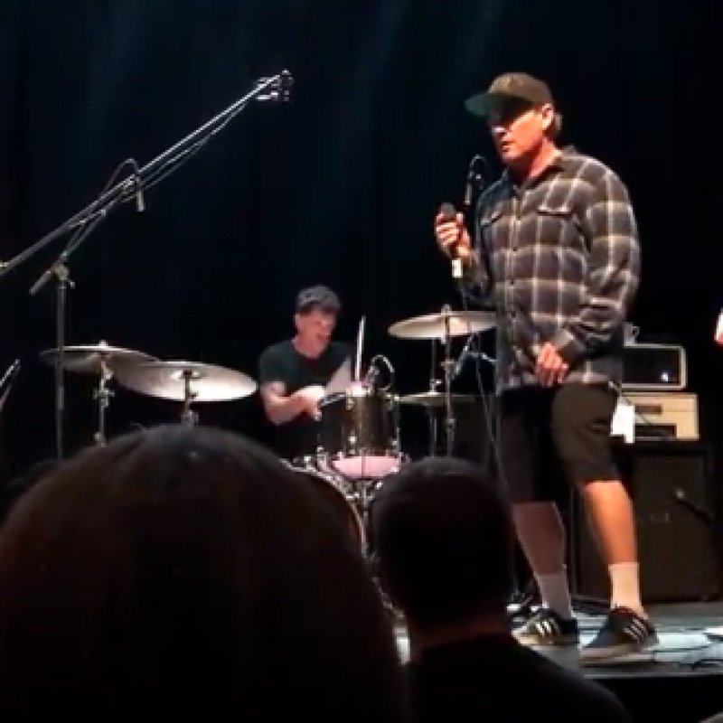 HAMMETT AND TRUJILLO PLAY COVERS IN ONTARIO