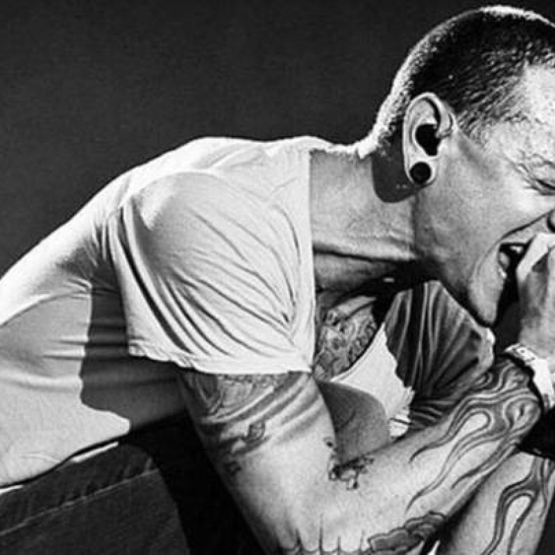 Linkin Park Fan Uses Band&rsquo;s Lyrics to Prevent Man From Jumping to Death