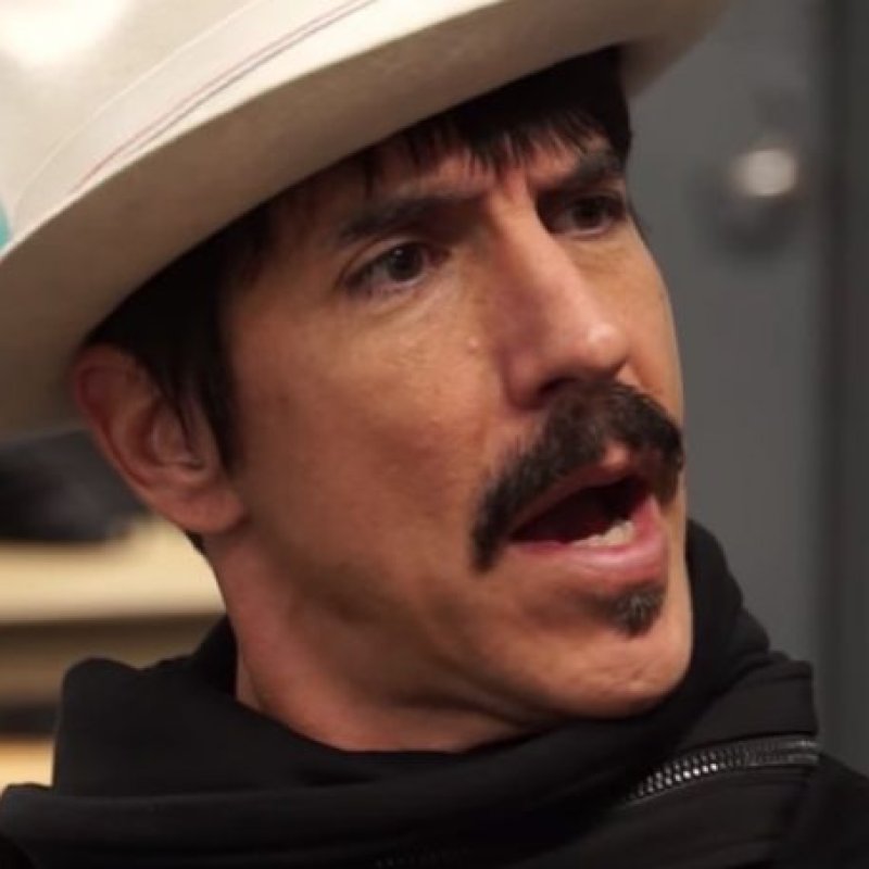 Red Hot Chili Peppers Singer Brutally Rejected At Bar