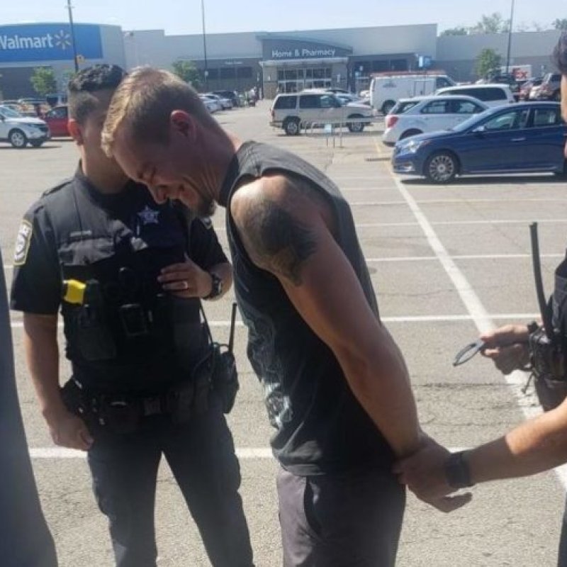 Metal Band Had Police Called On Them At Walmart Parking Lot For Wearing Metal Shirts
