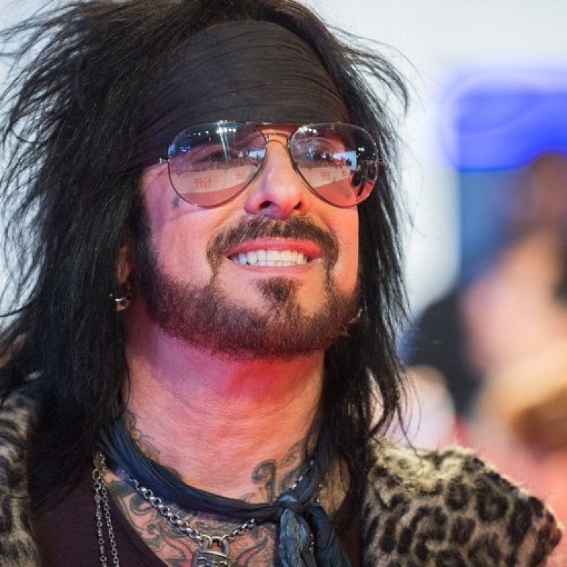 NIKKI SIXX Stealing His First Guitar & Getting Caught On Drug Charges 