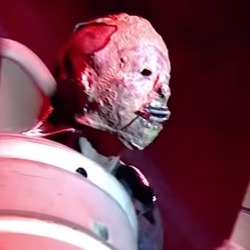 COREY TAYLOR Says Nobody Has Guessed TORTILLA MAN's Identity 