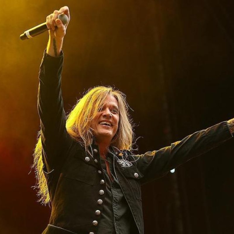 SEBASTIAN BACH Kicks Off &lsquo;Skid Row&rsquo; 30th-Anniversary
