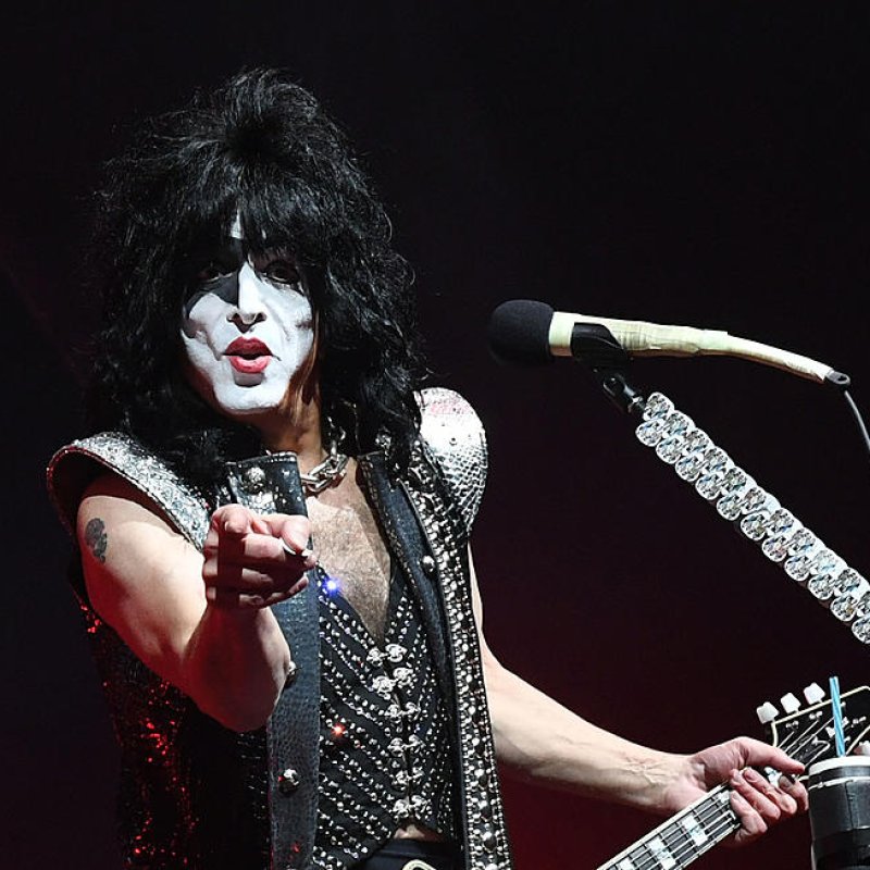 PAUL STANLEY Slams Lawmakers For Failing To Take Action On U.S. Gun Laws: 'Prayers And Sympathy Are Not Enough' 