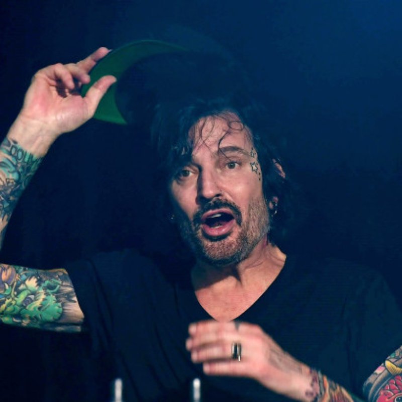  Tommy Lee&rsquo;s Penis Breaks The Internet Again!