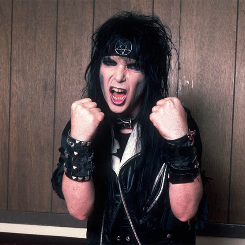 Mick Mars Says &ldquo;I Don&rsquo;t Want To Be Living In 80s&rdquo; When Talking About New Solo Album