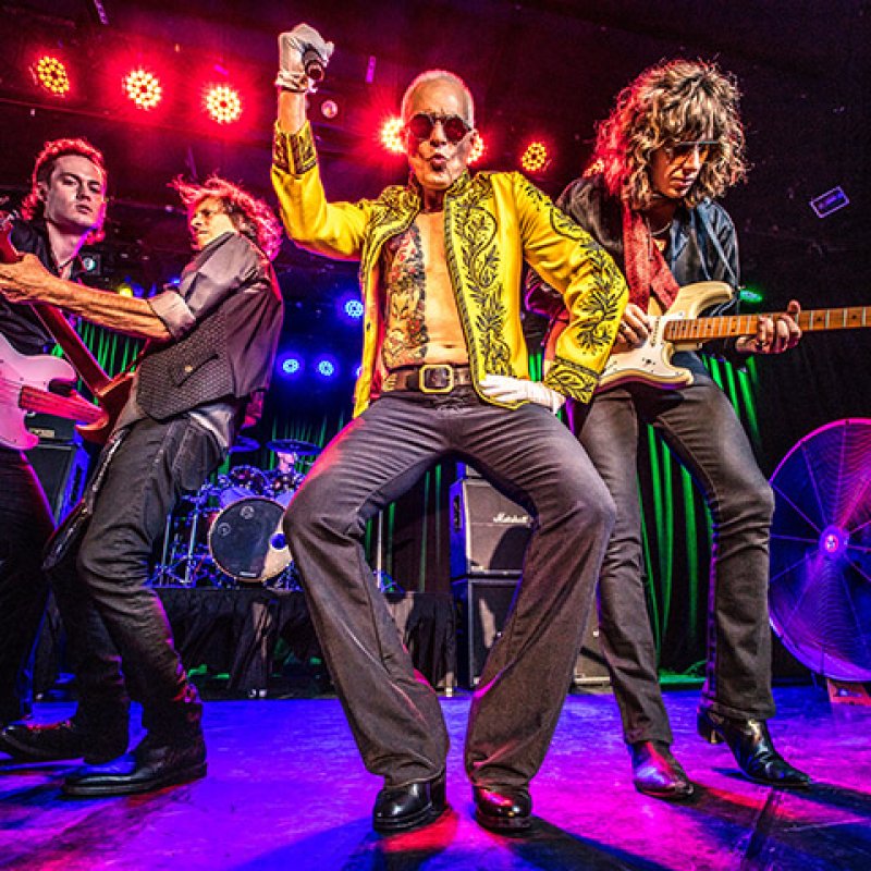 ROTH PERFORMS WITH VEGAS BAND