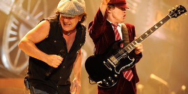 AC/DC To Headline North American Festivals In 2020 With BRIAN JOHNSON