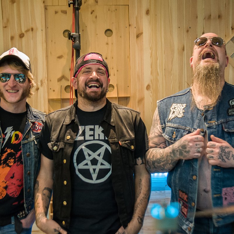 BALLS GONE WILD reveal new video from latest METALVILLE album, to have song featured on soundtrack of German action comedy