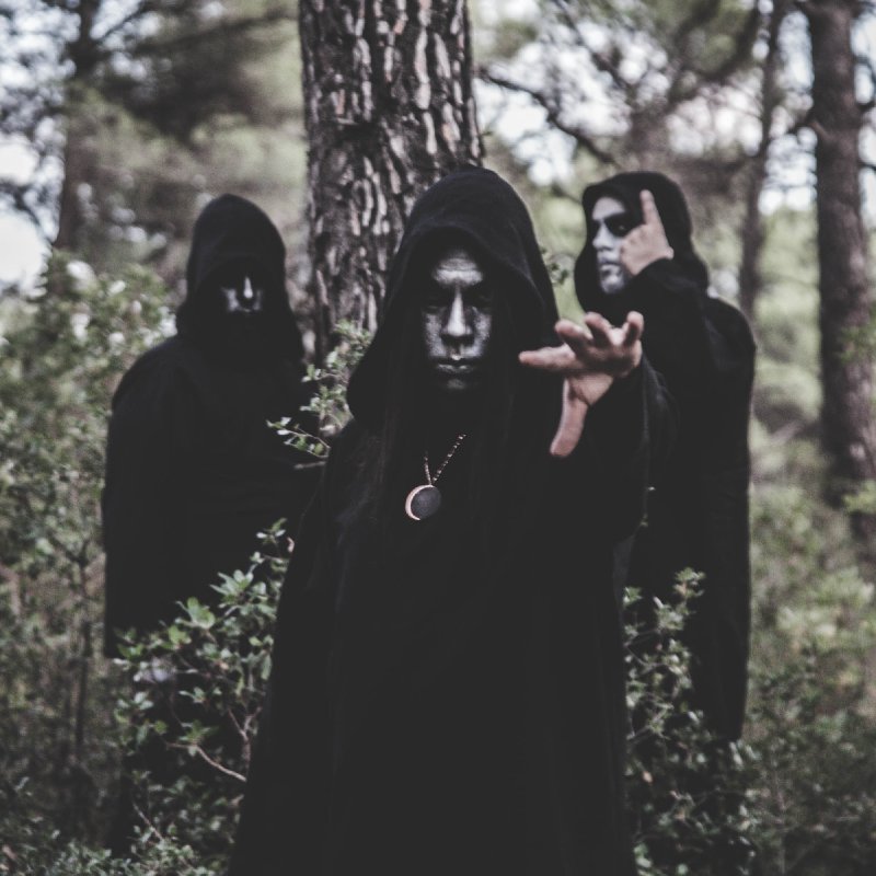 EMPIRE OF THE MOON set release date for new IRON BONEHEAD album, reveal first track