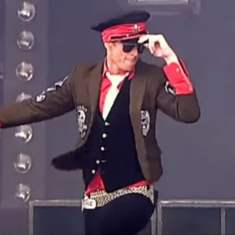 WEILAND'S WIDOW IS SELLING HIS HATS