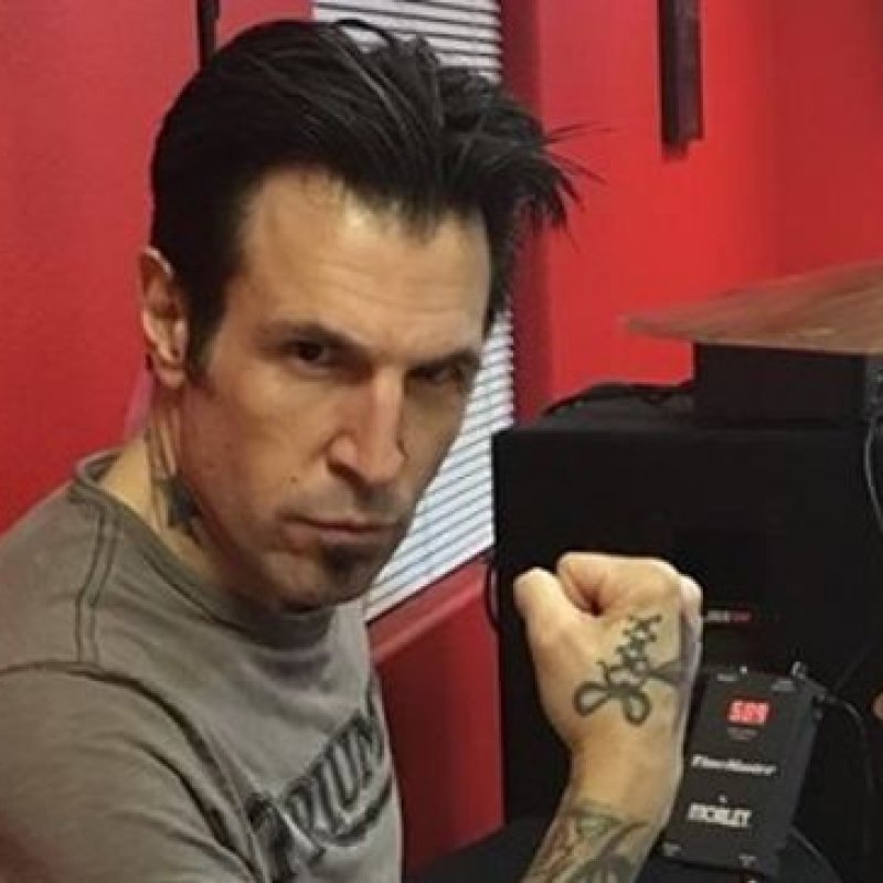 VARONE Slams CR&Uuml;E 'Fans' For Being Angry Over Reunion 