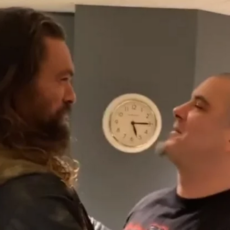 JASON MOMOA Sings PANTERA's 'This Love' With PHILIP ANSELMO 