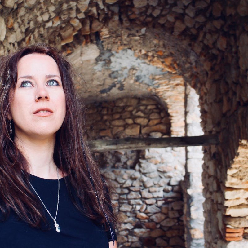  Eilera has released a new, dramatic-sounding single from her upcoming album 
