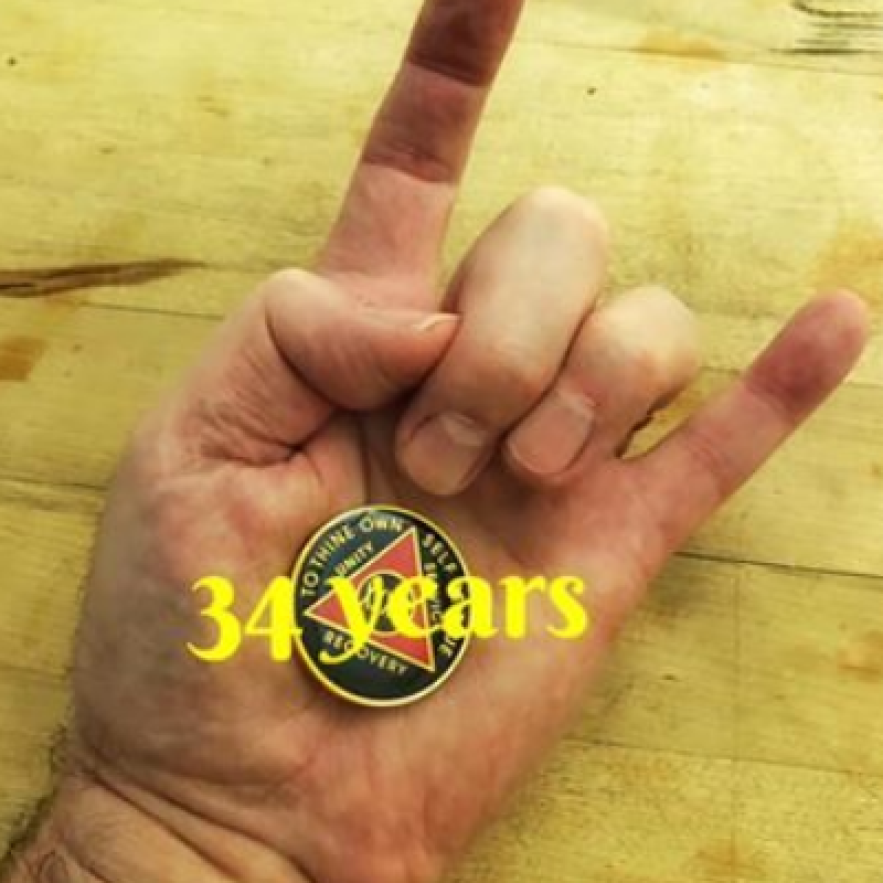 HALFORD CELEBRATES 34 YEARS OF SOBRIETY