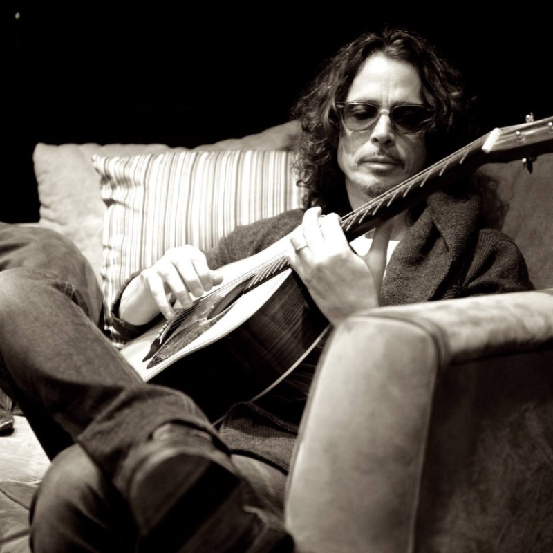 CHRIS CORNELL's Music Reaches 2,400 Percent Sales Gain Following His Death
